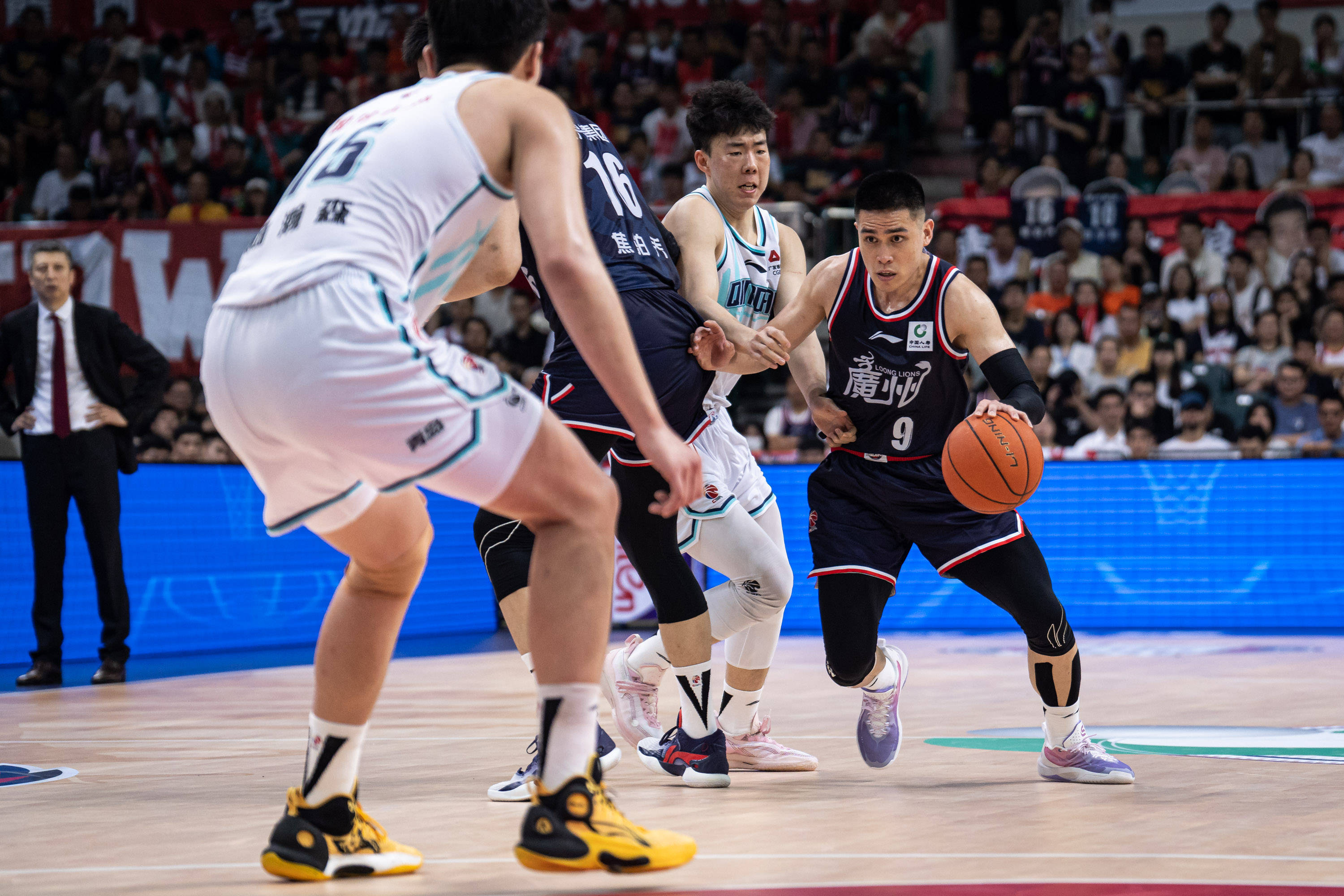 他在外线换 他在外线换